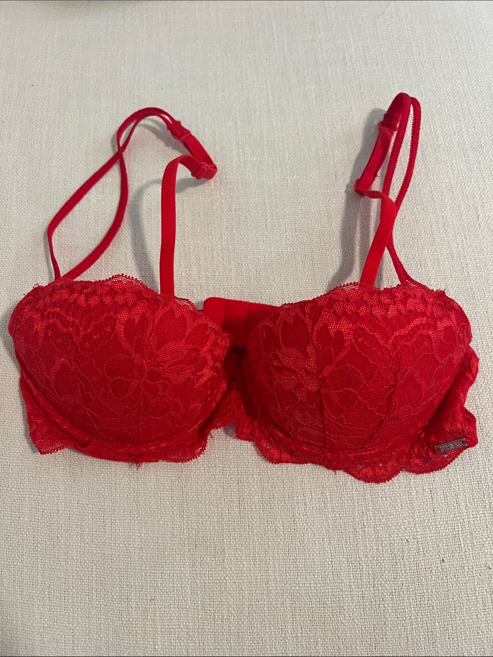 Pink Victoria’s Secret Red Lace Underwire Push-Up Bra Date - Women Intimates 32A